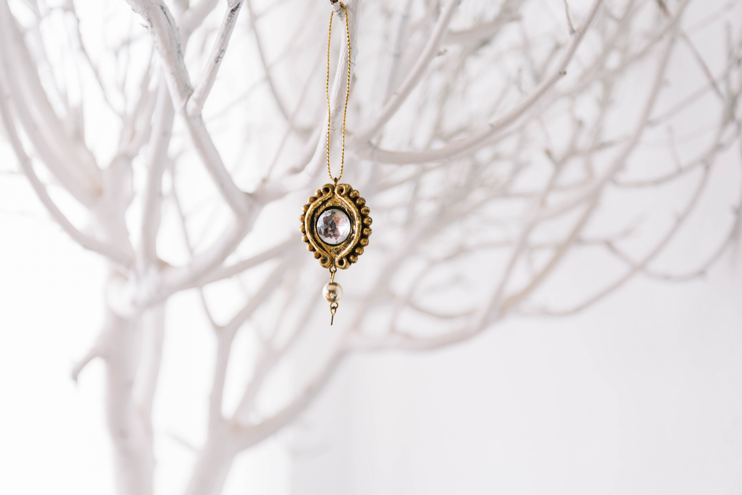 Read more about the article Minimalist Jewelry to Match Every Outfit